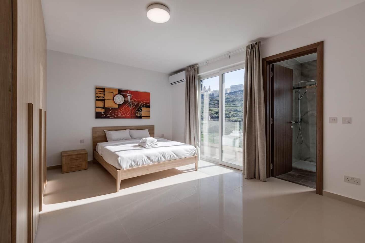 9Ten11 Seafront By Homely Mellieħa Εξωτερικό φωτογραφία